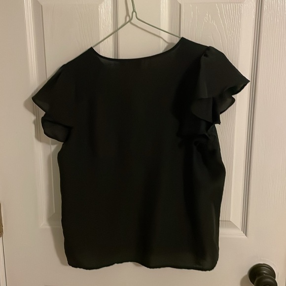 NWOT Gap Short Sleeve Ruffle V-Neck Top, XSP - Picture 3 of 5